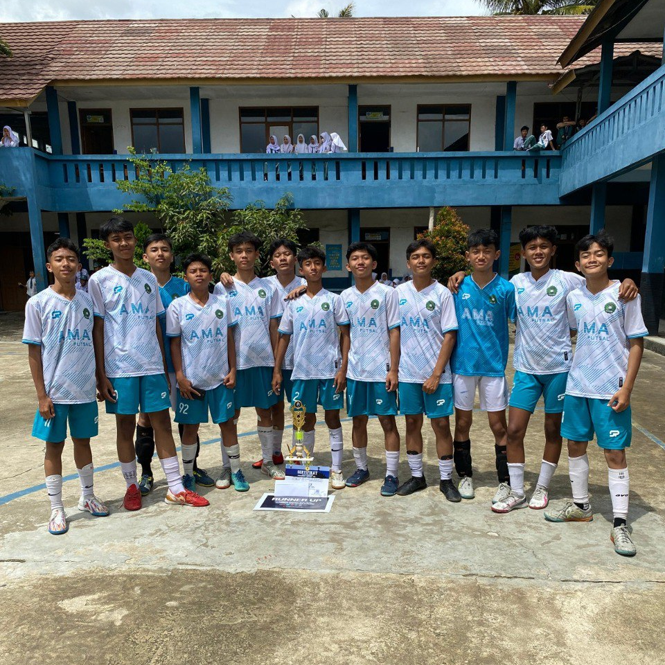 Tim Futsal Putra SMP Al Amanah Cileunyi