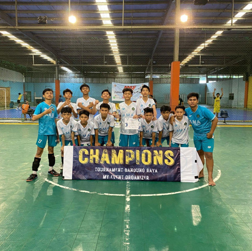 Tim Futsal Putra SMP Al Amanah Cileunyi